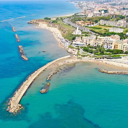 Peperosa Rooms And Events - Peaceful Countryside Escape With Pool, Private Parking, Just Minutes From The Sea, Anzio And Nettuno-3